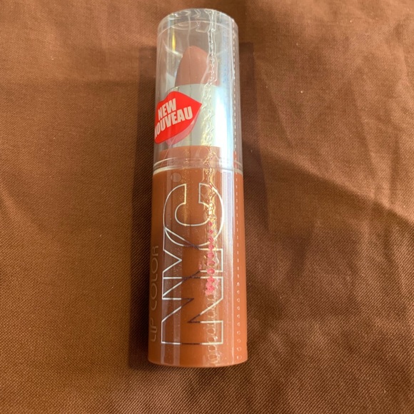 NYC Other - NYC LIPSTICK...... CREAMY CARAMEL 440